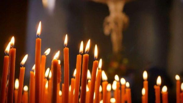 Rugăciunea lumânărilor aprinse - Text complet și semnificație spirituală - Rugăciuni Puternice